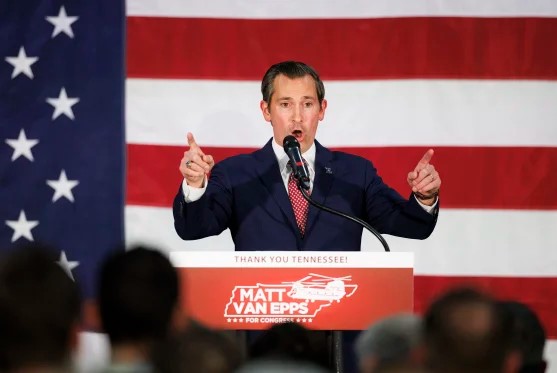 Republicano Retiene Escaño de Tennessee en Elección Especial Costosa, pero el Margen Demócrata se Reduce